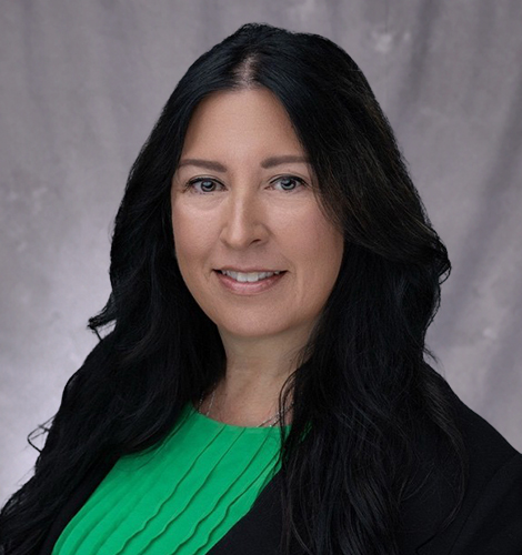 Holly Schmidt Headshot